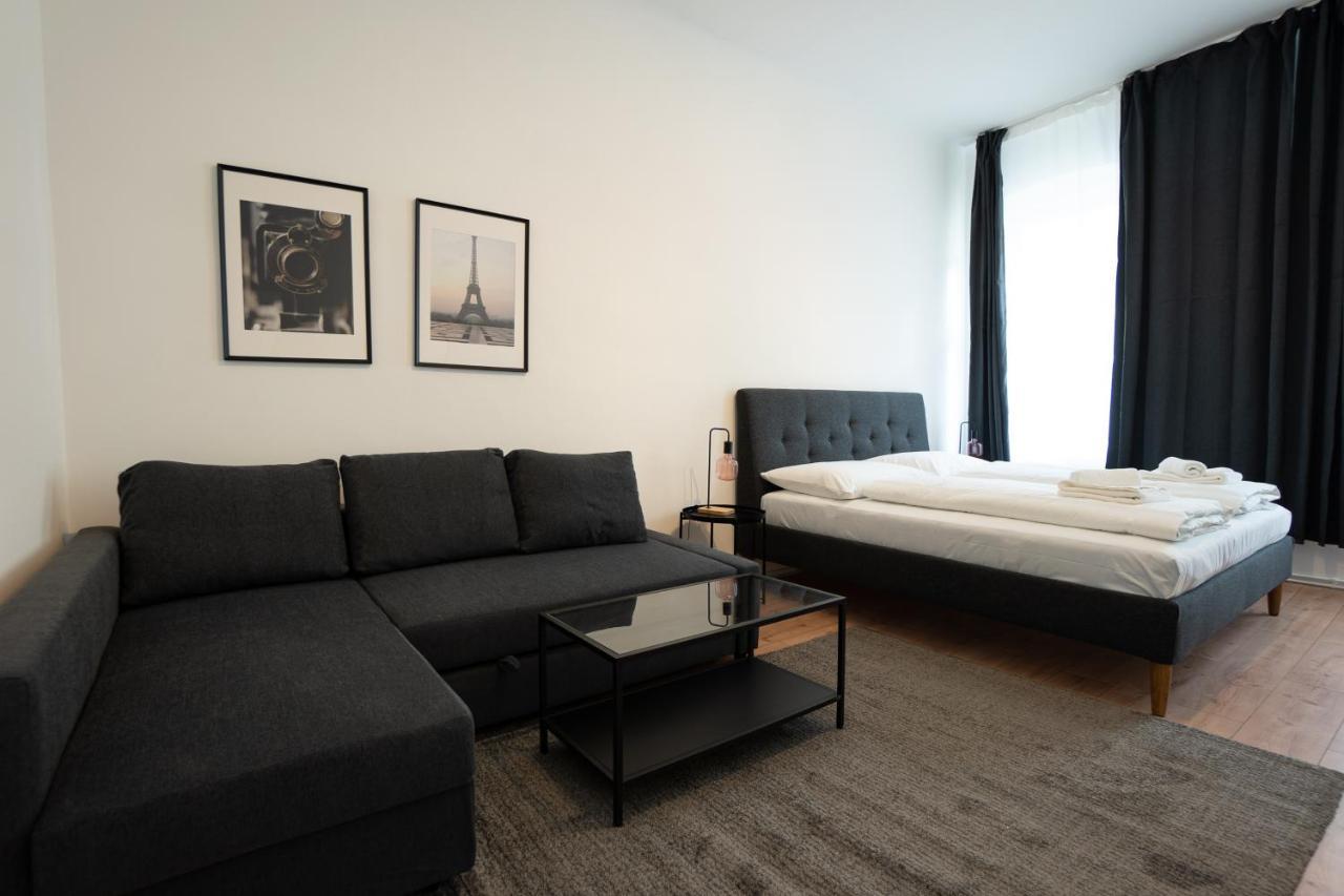 Lovely 1-Bedroom Apartment Next To Praterstern Wenen Buitenkant foto