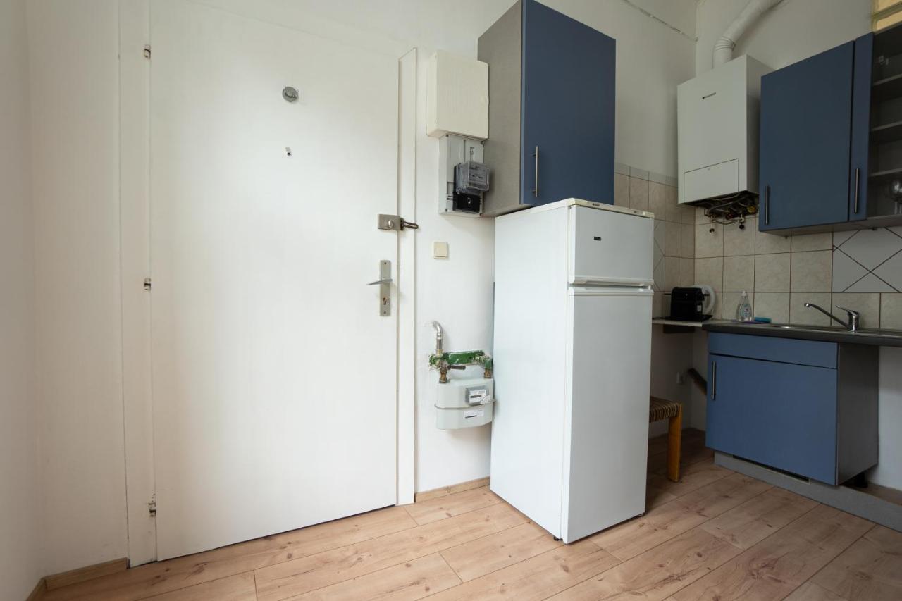 Lovely 1-Bedroom Apartment Next To Praterstern Wenen Buitenkant foto